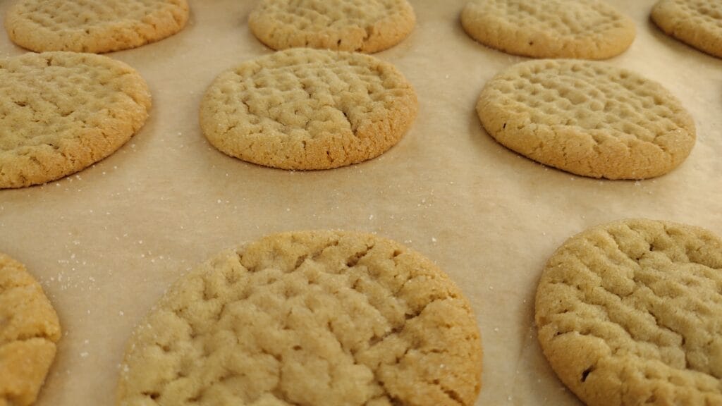 baked peanut butter cookies