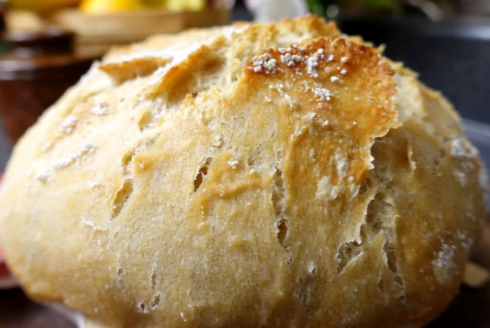 close-up-no-knead-bread-with-crusty-top.