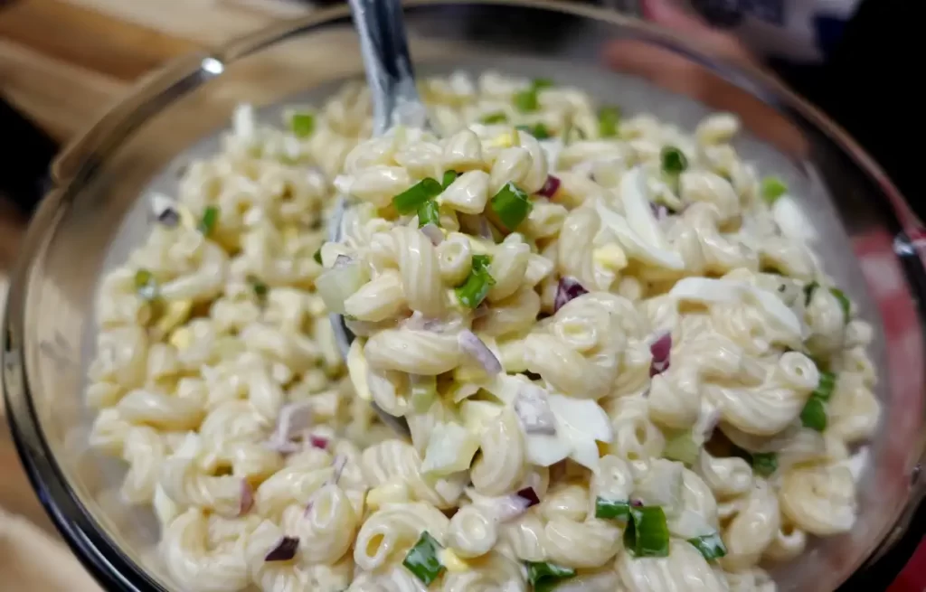 top-view-macaroni-salad-in-bowl.