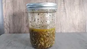jar-of-poppy-seed-dressing