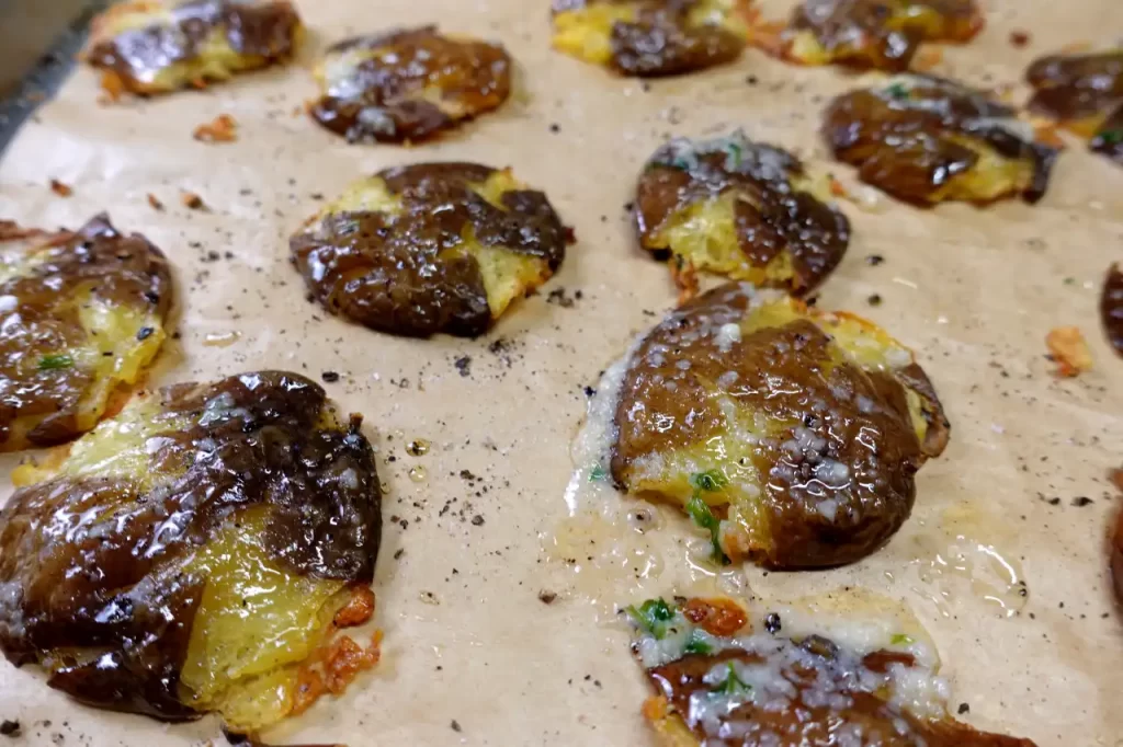 smashed-garlic-baby-potatoes-on-sheet-pan.