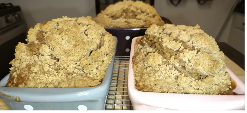 3-pans-zucchini-bread-with-streusel-crumb-topping.