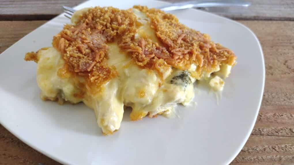 Easy Chicken Broccoli Casserole