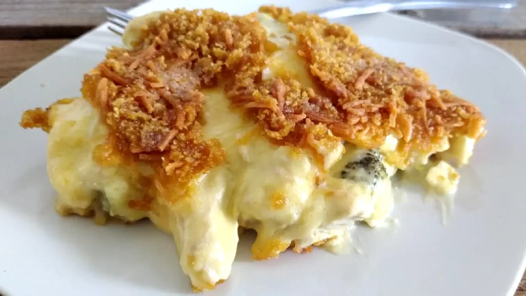 close-up-chicken-and-brocooli.