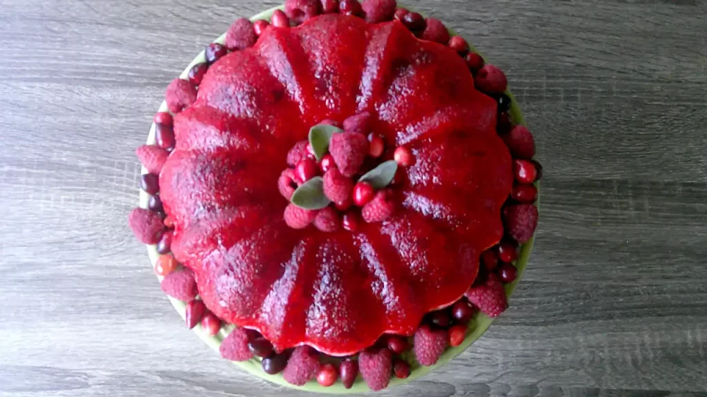 top view cranberry raspberry ring