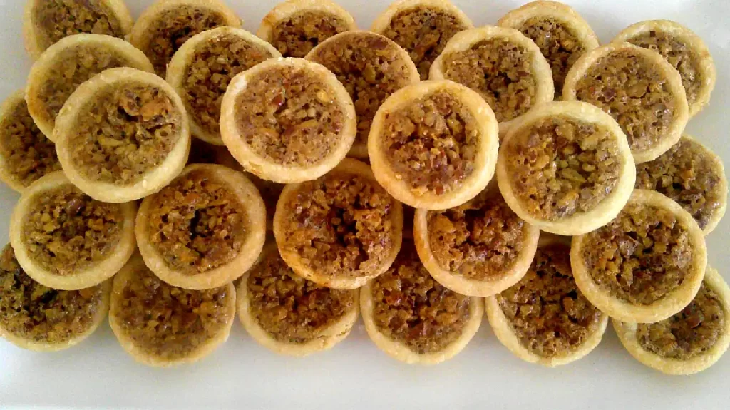top-view-pecan-tart