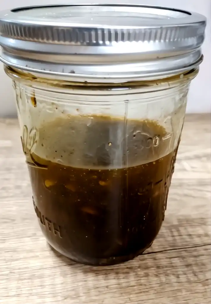 balsamic vinegar dressing recipe in a jar