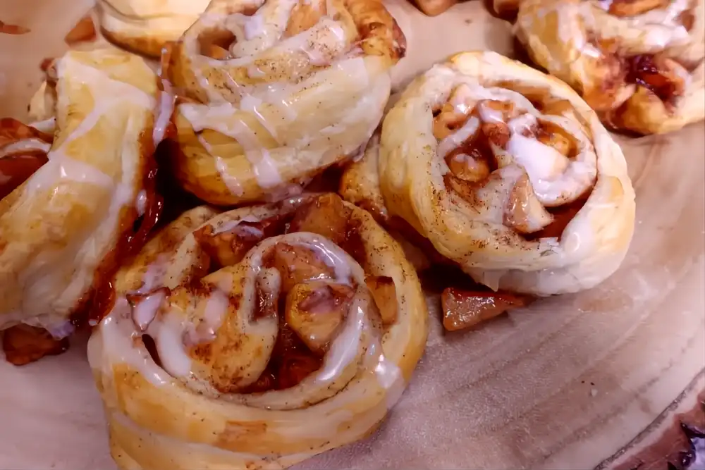 apple-puff-pastry-on-wooden-board