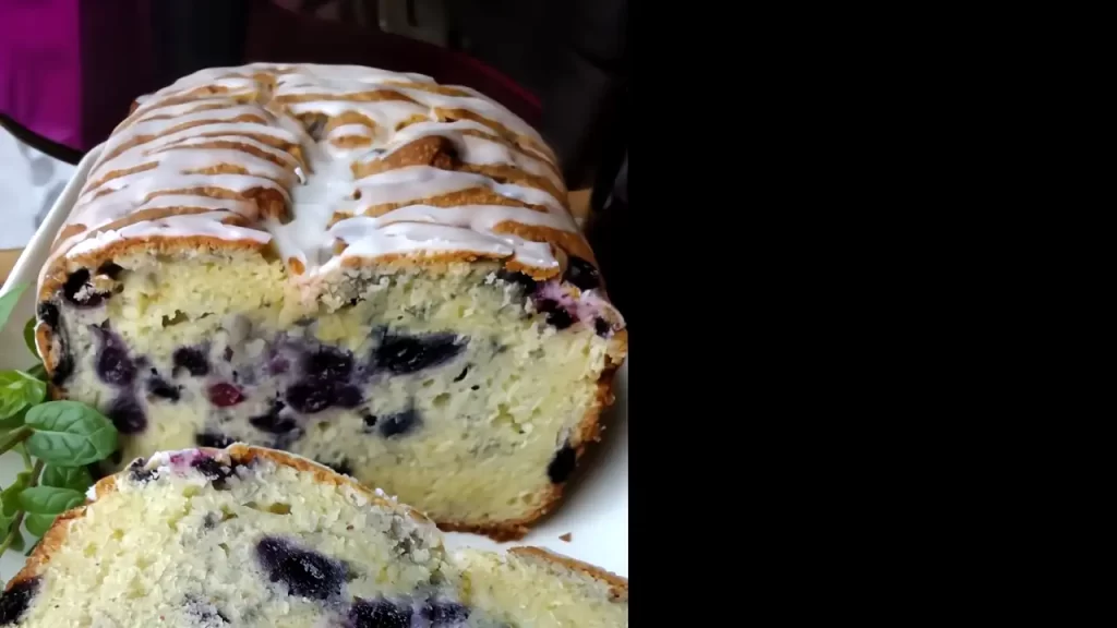 blueberry-pound-cake-close-up