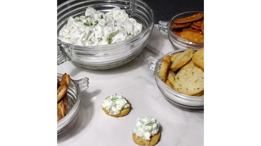 cucumber onion dip with crackers 