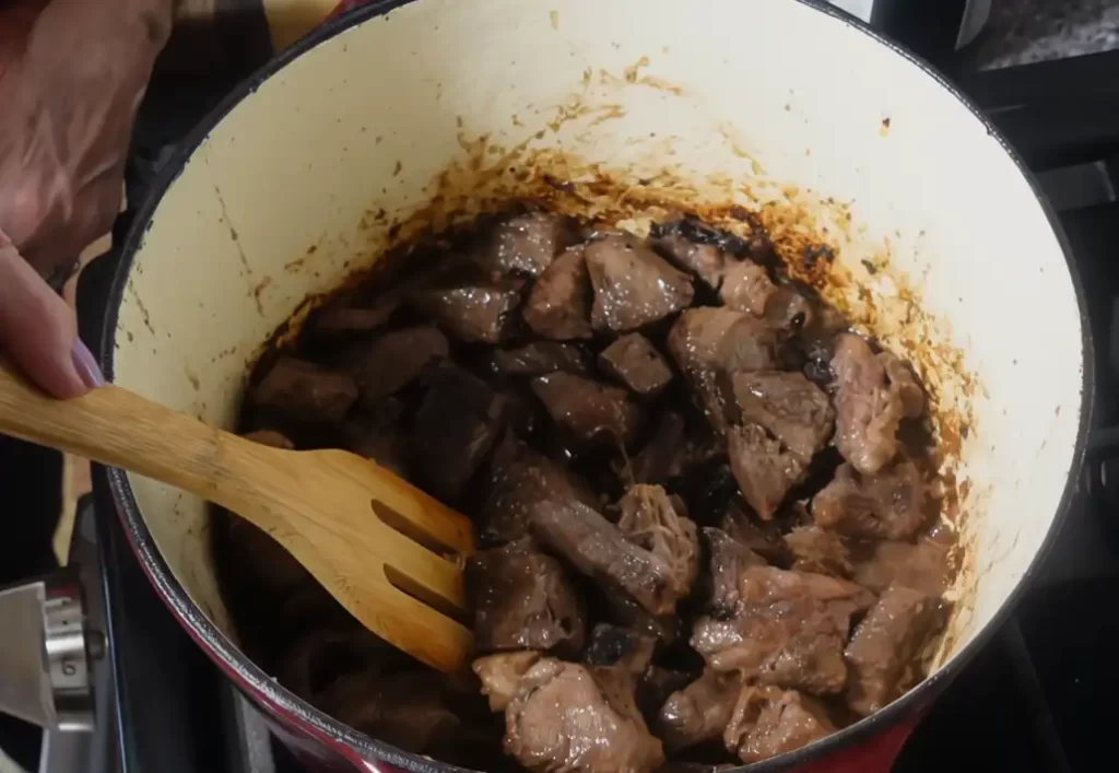 browning chuck roast in dutch oven