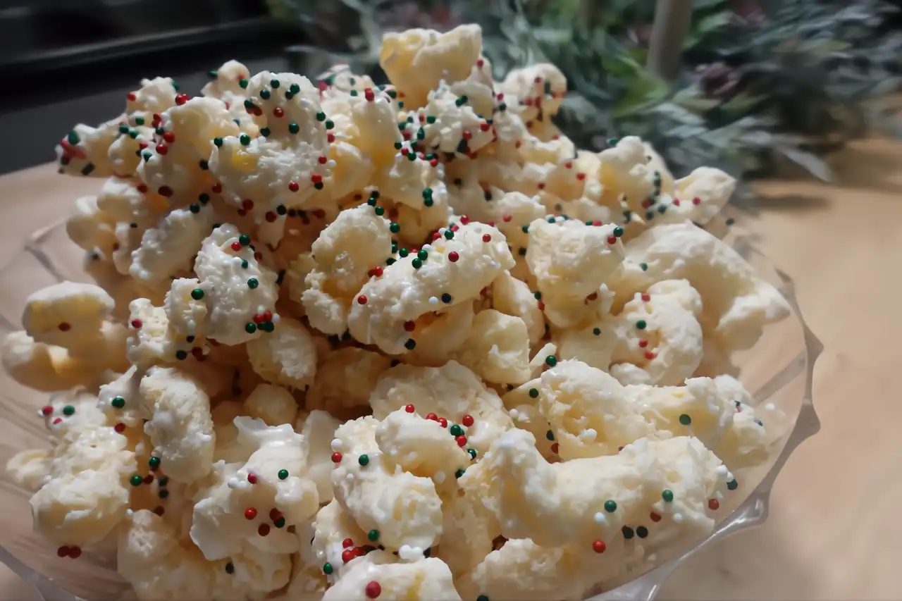 White Chocolate Puff Corn