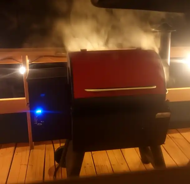 traeger-grill-smoking.