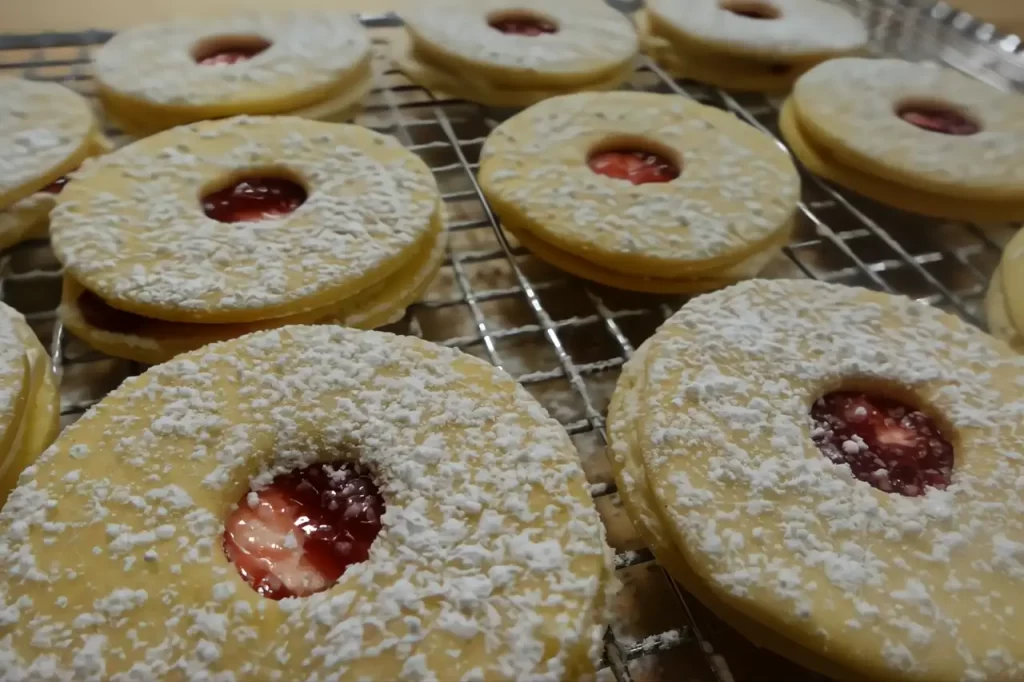 raspberry-cream-sandwich-cookie-on-wire-rack