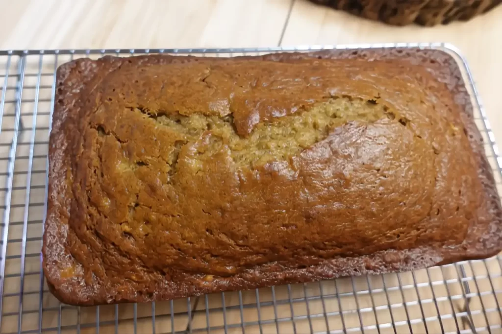 whole-loaf-of-banana-bread-on-wire-rack