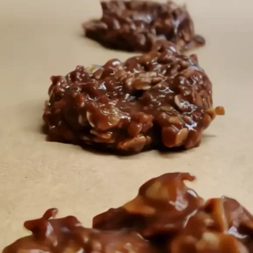 close-up-of-no-bake-cookies-on-baking-sheet