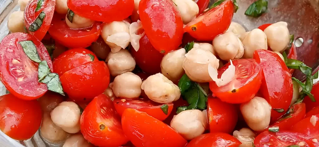 close-up-tomato-basil-chickpea-salad.