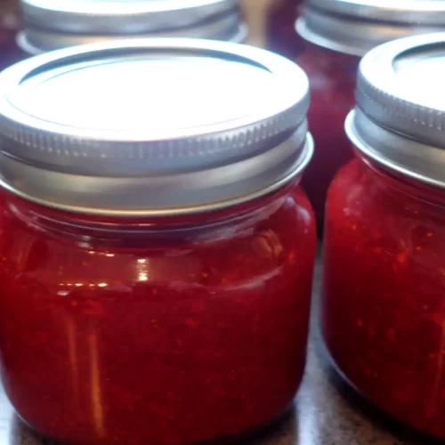 jarred-strawberry-jam