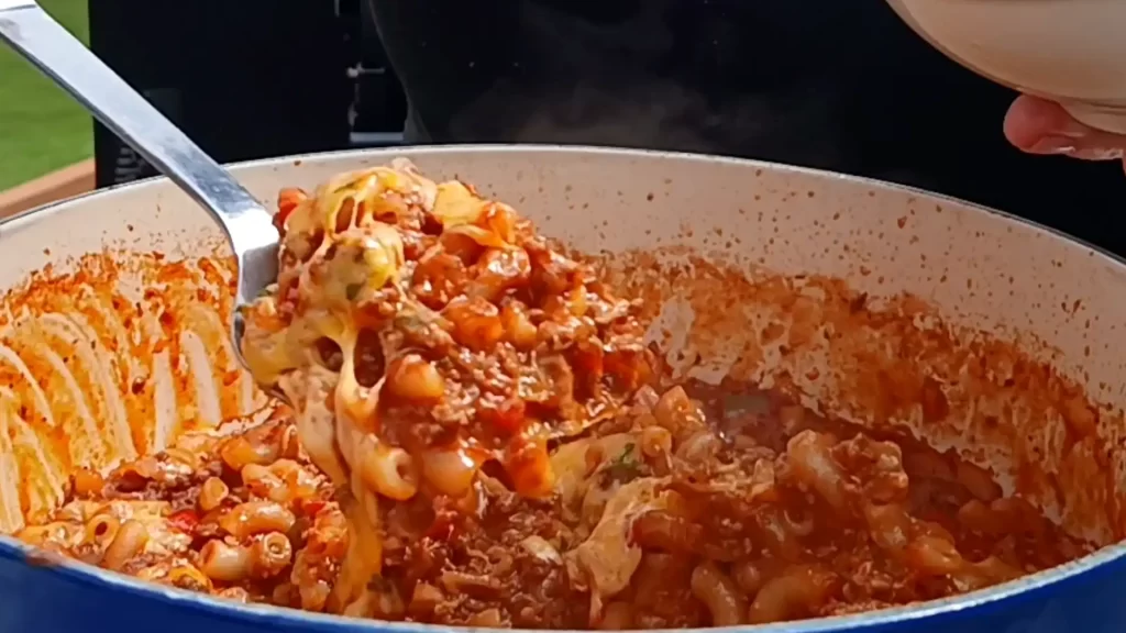 spooning-out-one-pot-goulash.