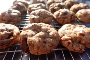 brown-butter-pretzel-cookies-on-cooking-rack