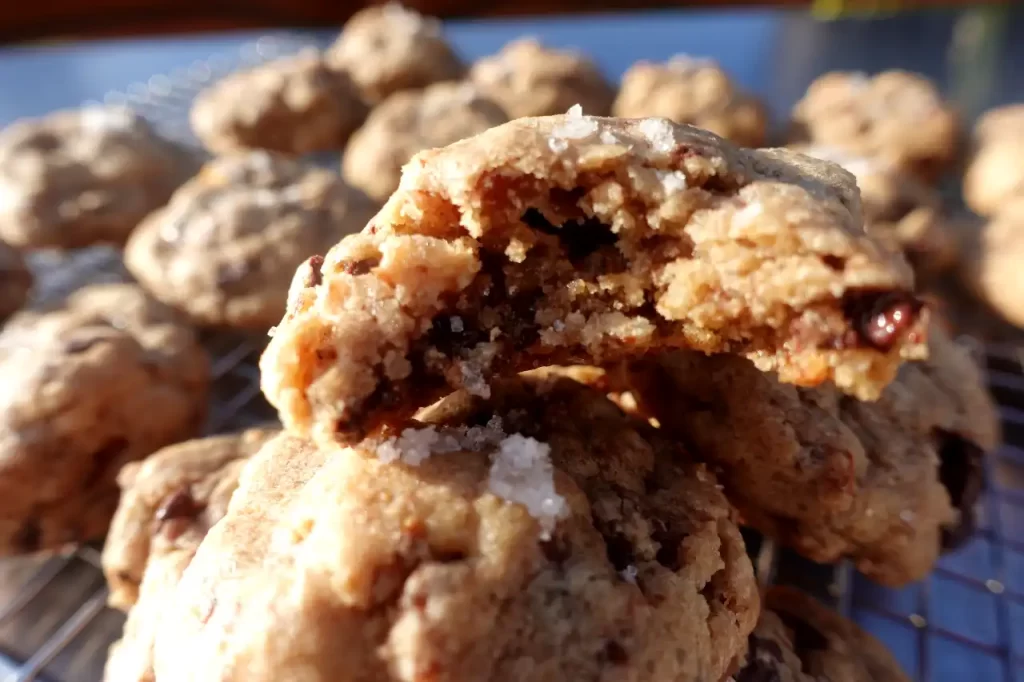 brown-butter-pretzel-cookies.