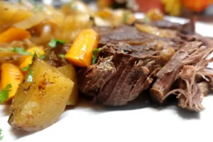 close-up-chuck-roast-in-beef-pot-roast