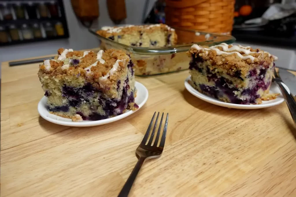 2-servings-blueberry-crumb-coffee-cake-recipe