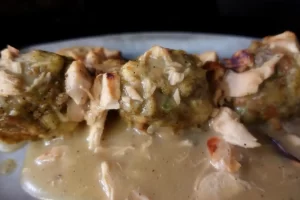 homemade-stuffing-balls-with-chicken-gravy
