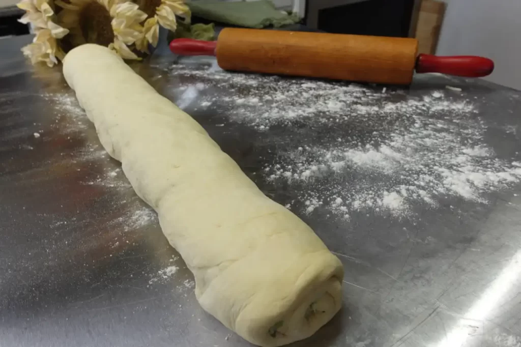 image-of-broccoli-ham-rolls-dough.