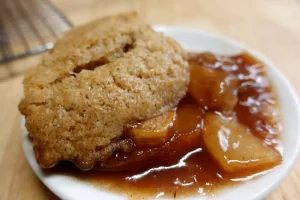 serving-maple-caramel-apple-cobbler-recipe