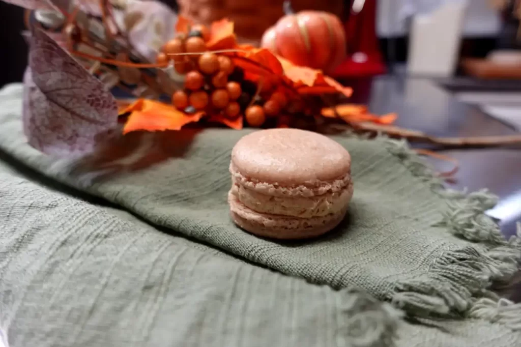 single-macaron