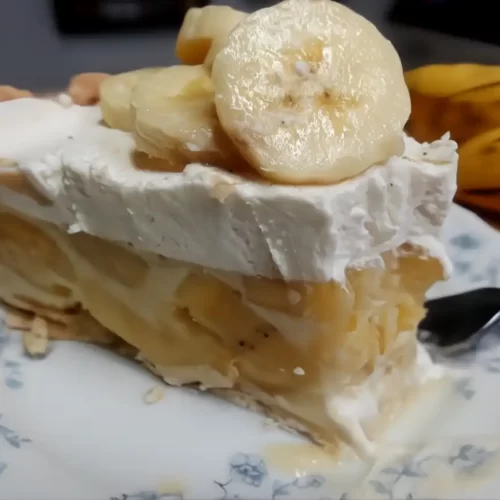 banana-cream-pie-slice