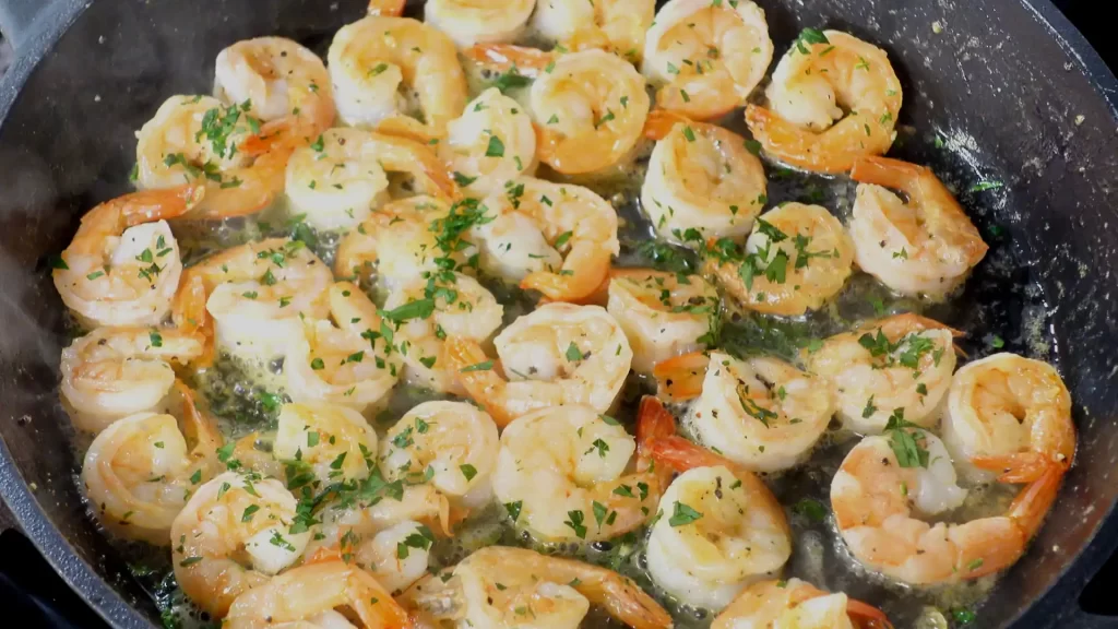butter-garlic-shrimp-in-cast-iron-skillet