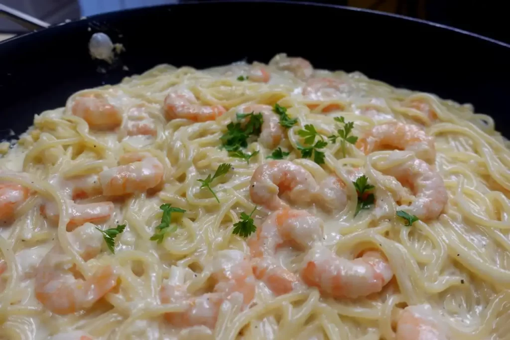 side-view-quick-shrimp-alfredo