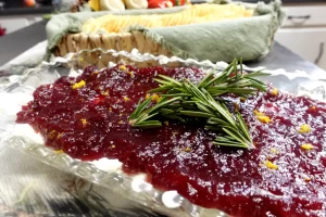 close-up-cranberry-cream-cheese-appetizer.