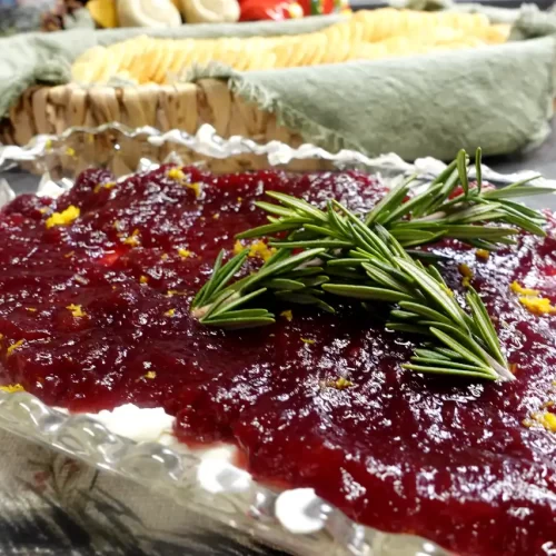 close-up-cranberry-cream-cheese-appetizer.