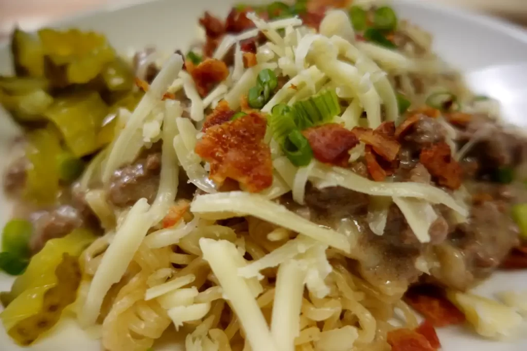 close-up-cheeseburger-ramen-bowl-