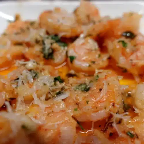 close-up-garlic-parmesan-shrimp-bake