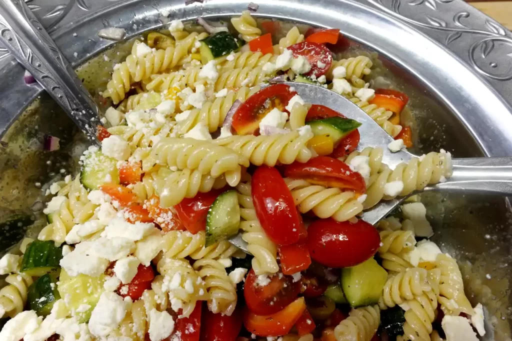 mediterranean-veggie-pasta-salad-close-up
