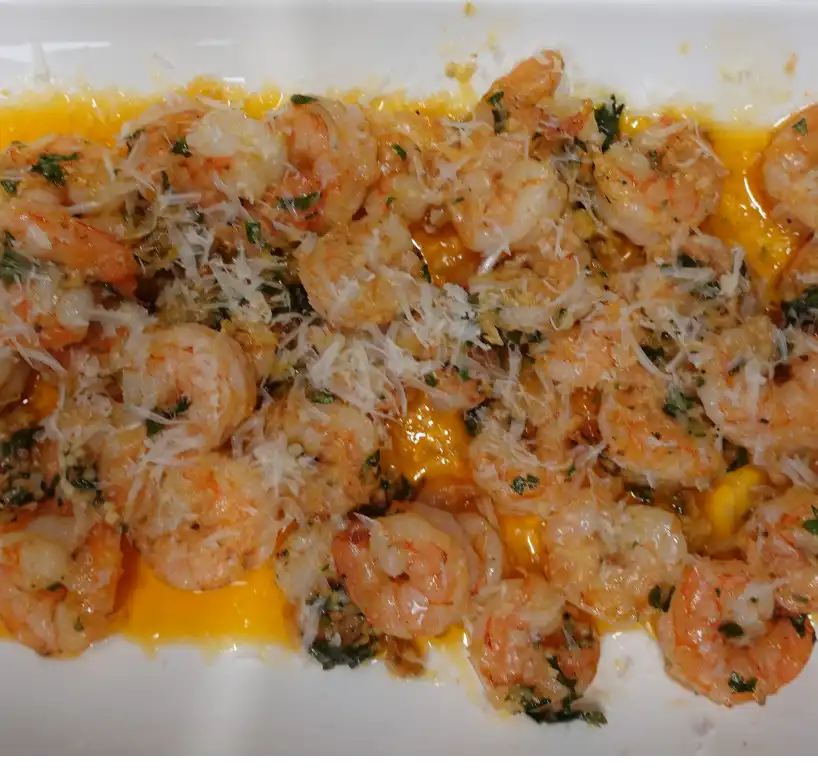 top-view-garlic-parmesan-shrimp-bake