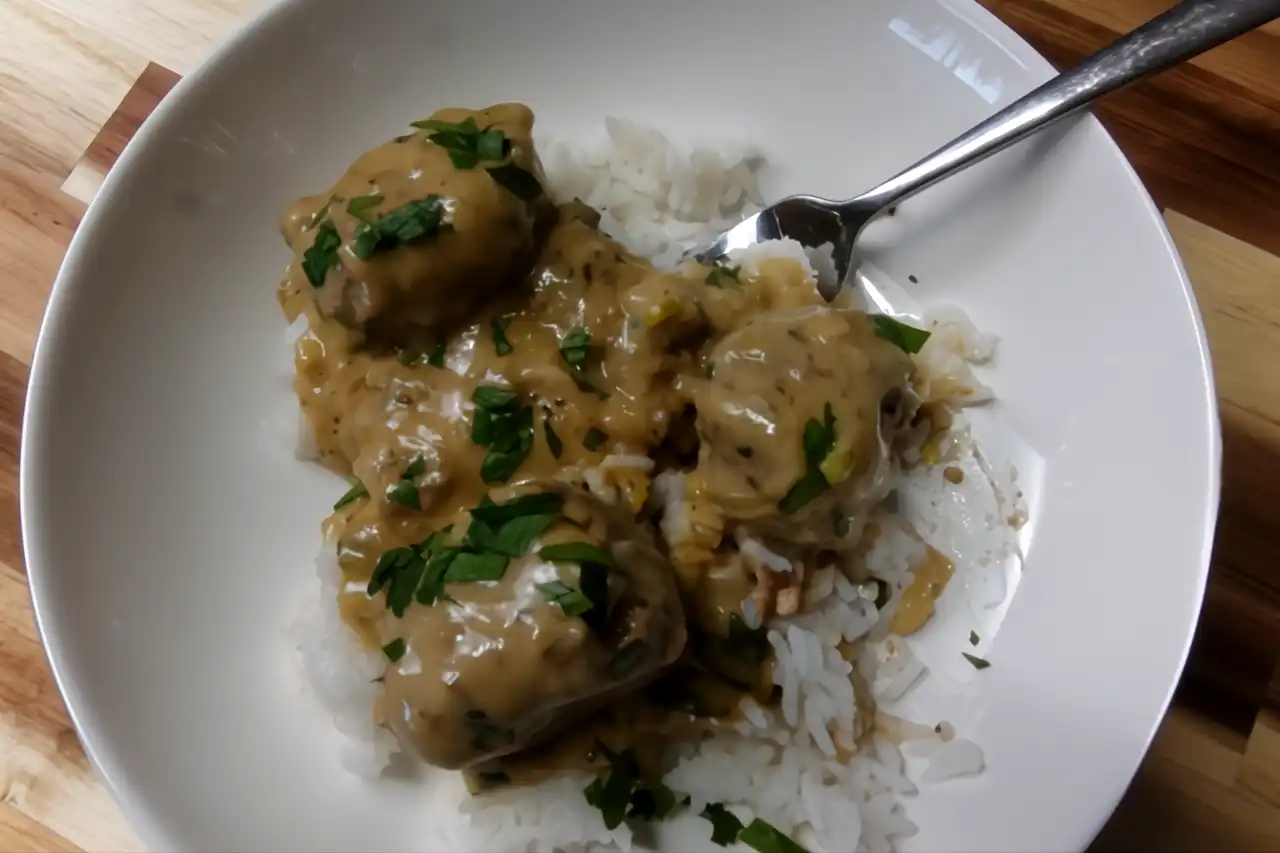 Meatballs in Creamy Leek Sauce