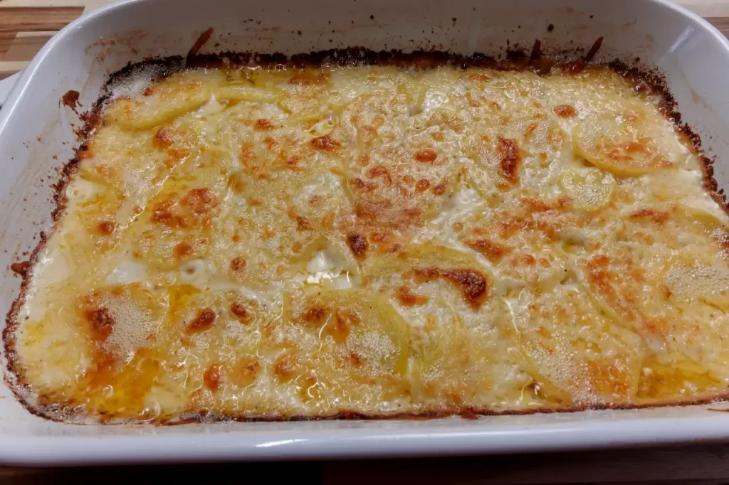 creamy-scalloped-potatoes-right-out-of-the-oven