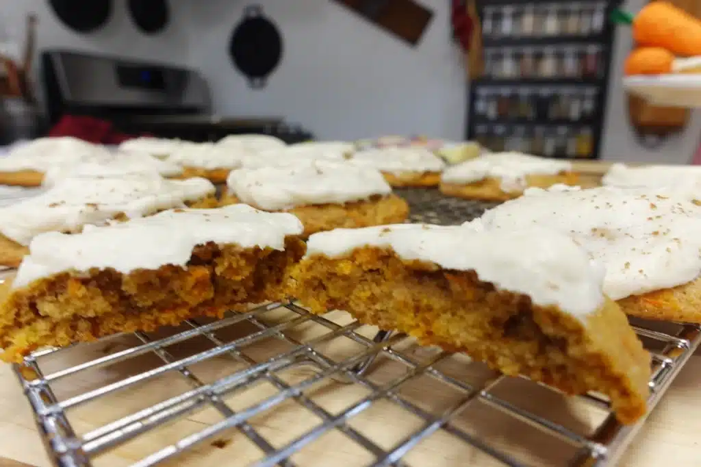 close-up-carrot-cake-cookie-broken-in-half.