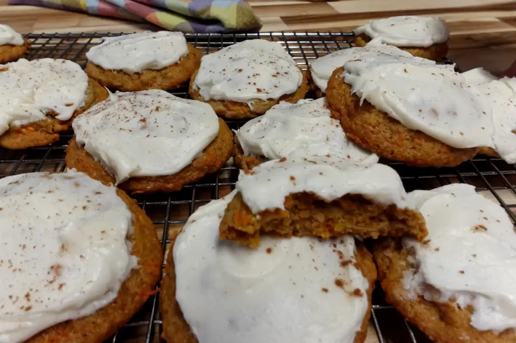 close-up-carrot-cake-cookies-with-cream-cheese-frosting