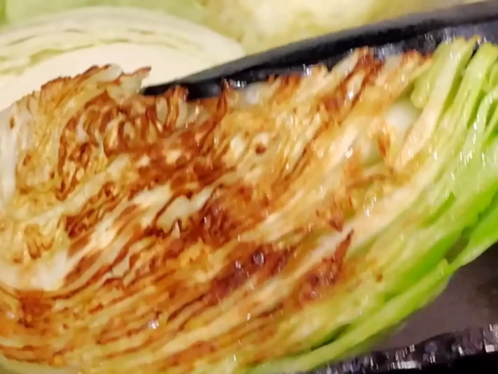 close-up-seared-cabbage