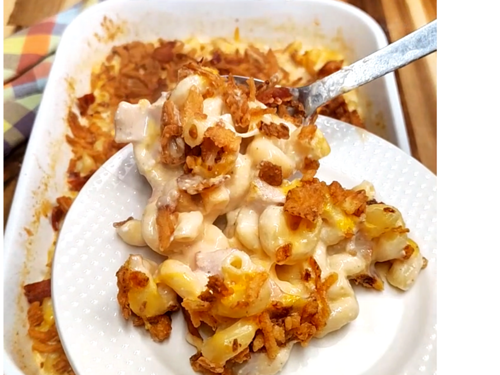 spoonful-of-loaded-bacon-chicken-pasta-bake