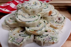 close-up-turkery-cucumber-dill-pinwheels.